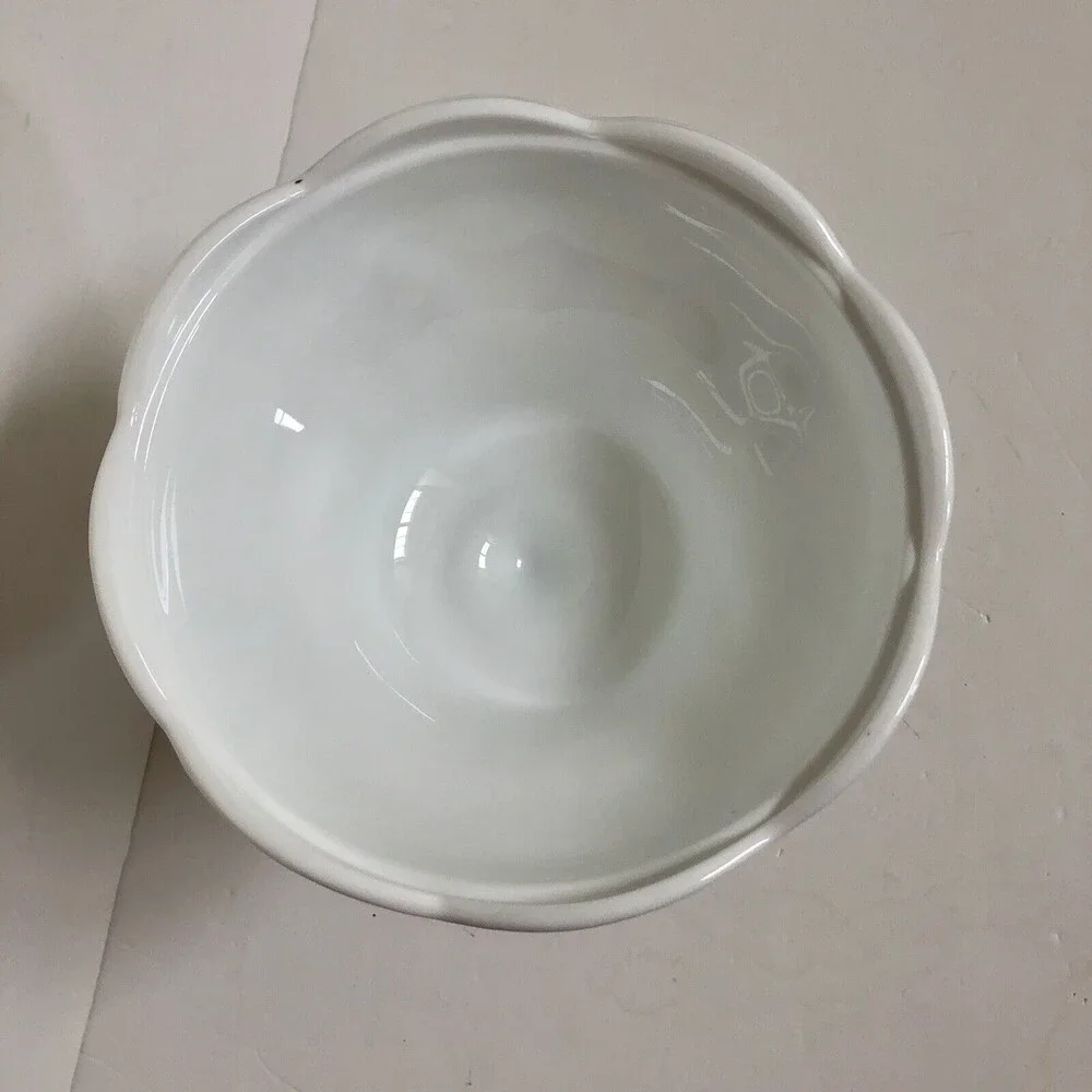 PEDESTAL CANDY DISH MIL GLASS BOWL COVERED GRAPE PATTERN 10